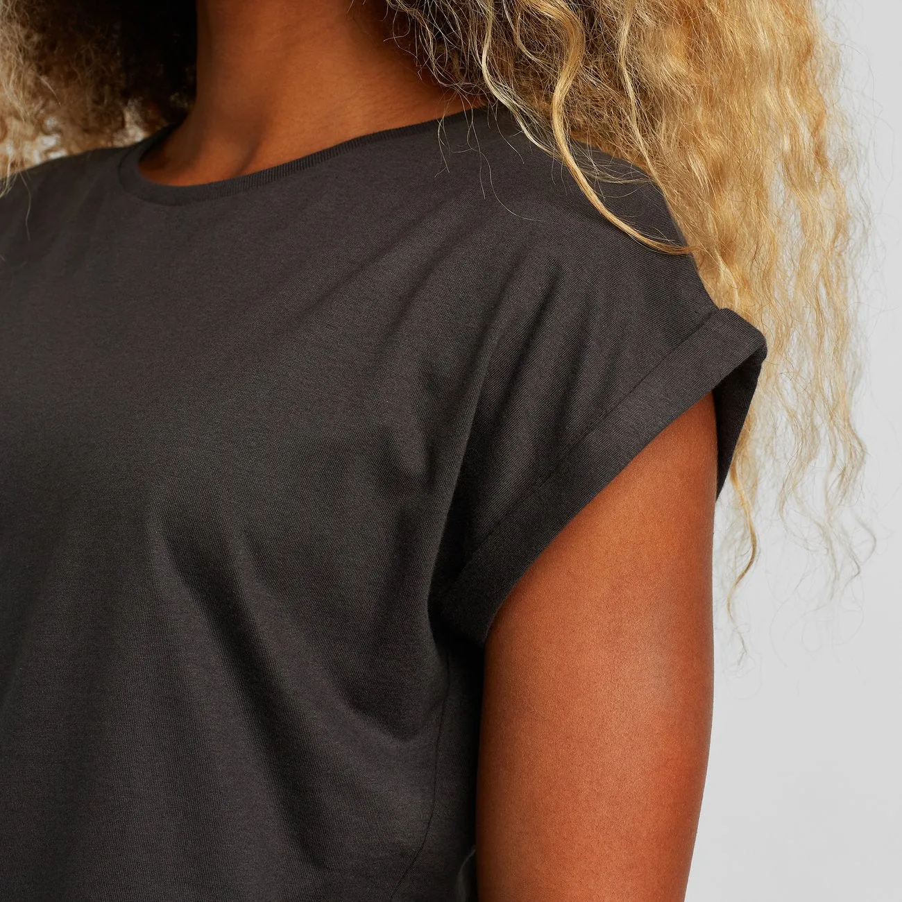 DEDICATED Visby base t-shirt charcoal women