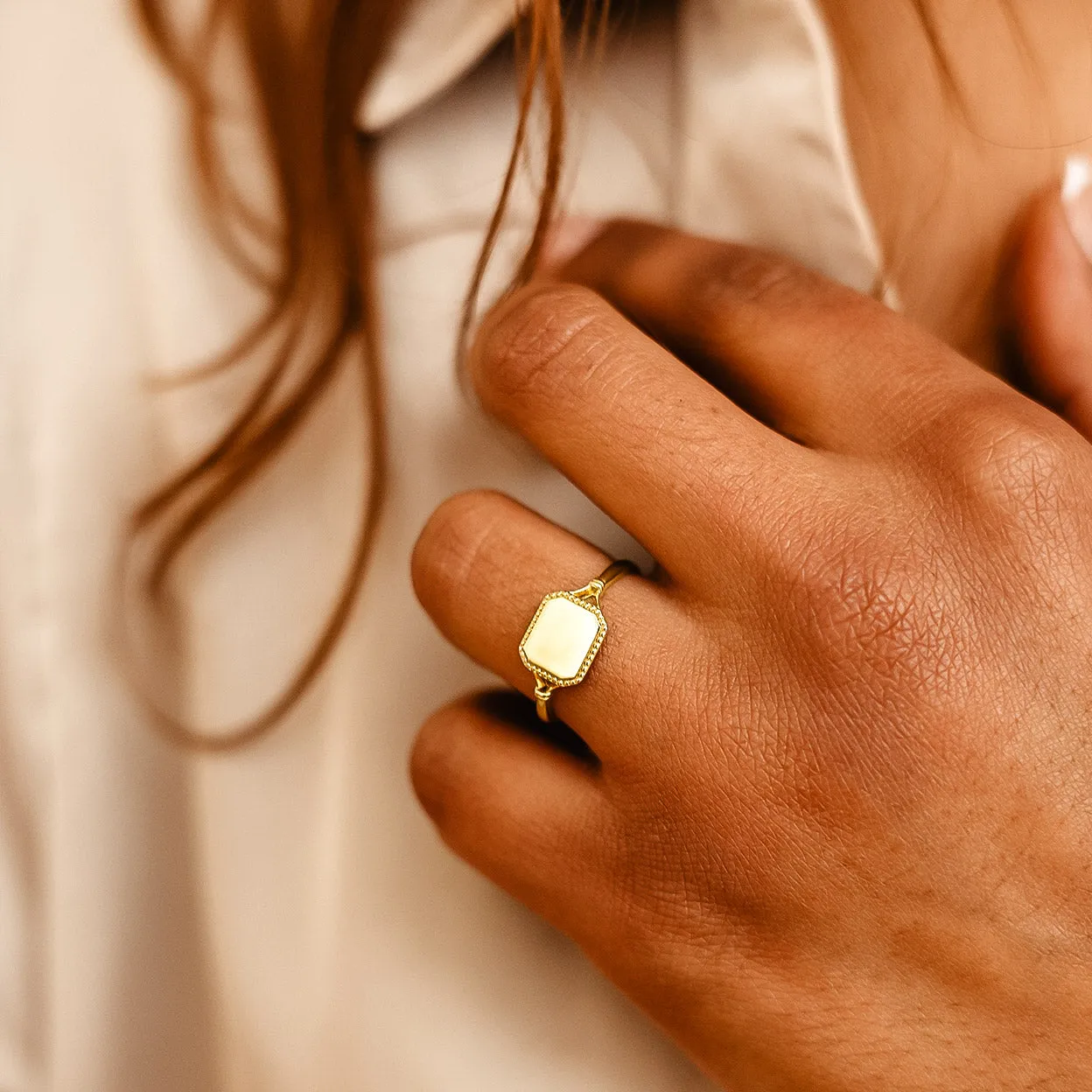 Jane Signet Ring
