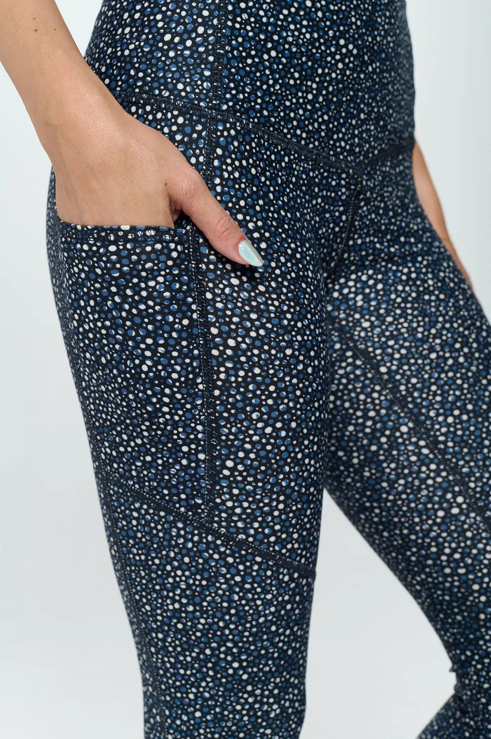 Liz Capri - Navy Cream Secuence w Pockets Capri